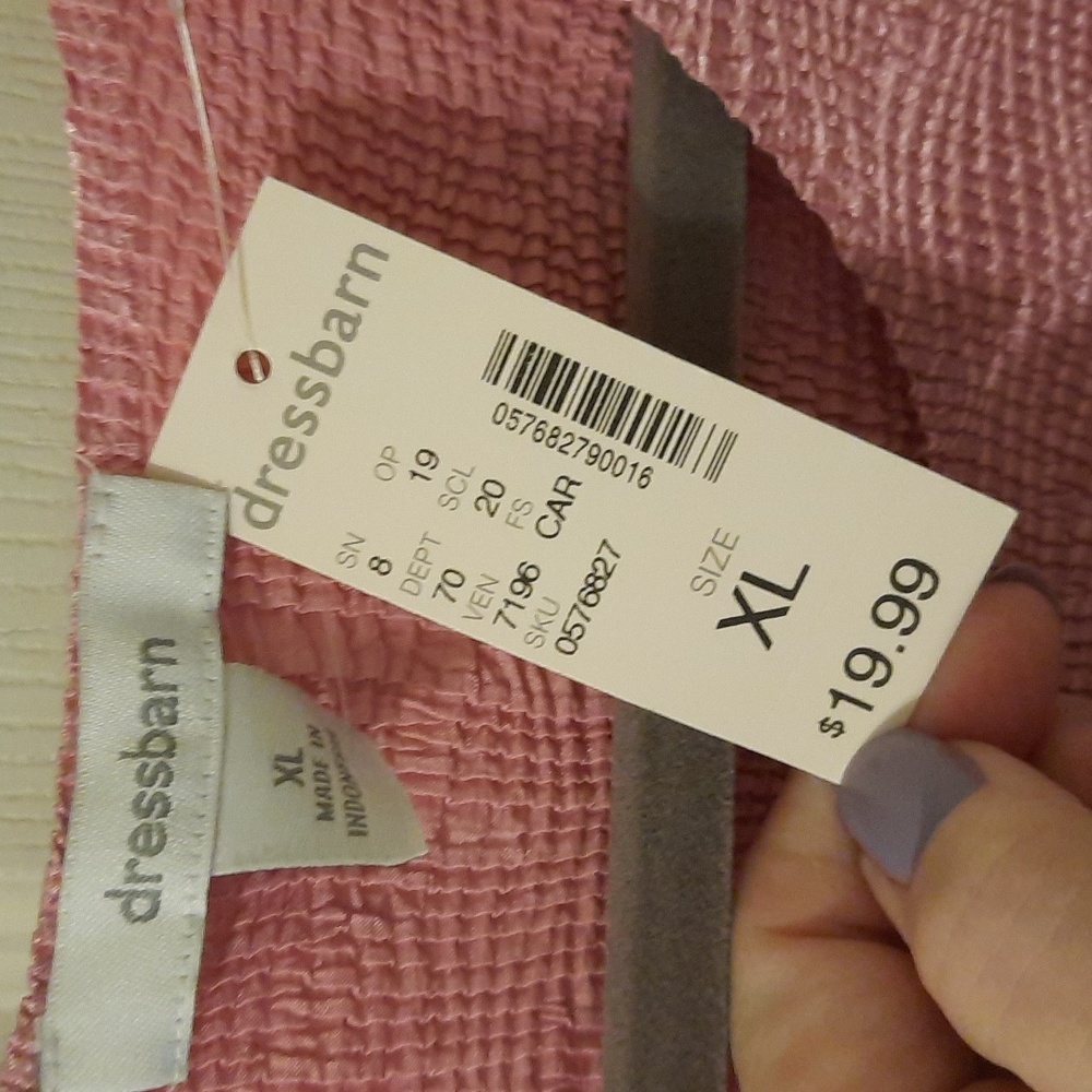 Sleeveless tank top xl. 
Tank style - Picture 3 of 7